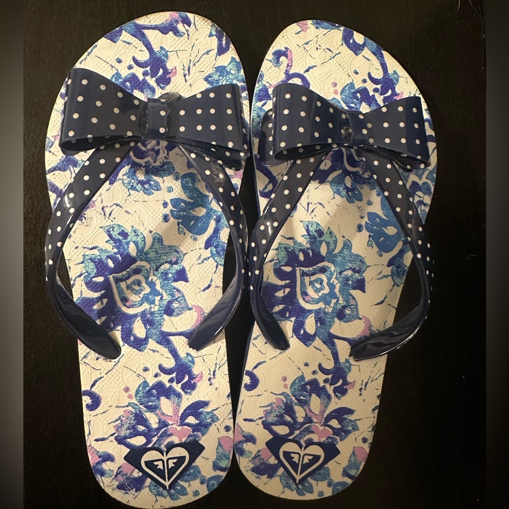 Girls flip flops